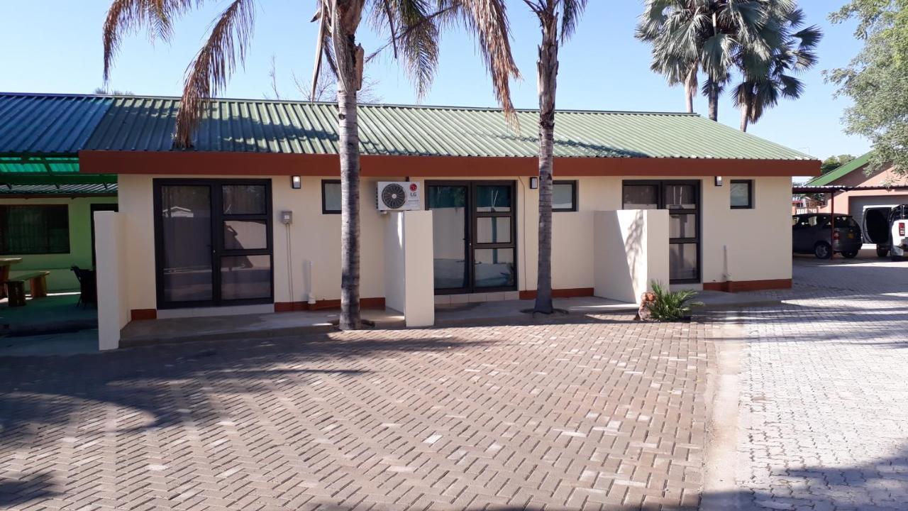 Ry Courtyard Hotel Oshakati Exterior foto